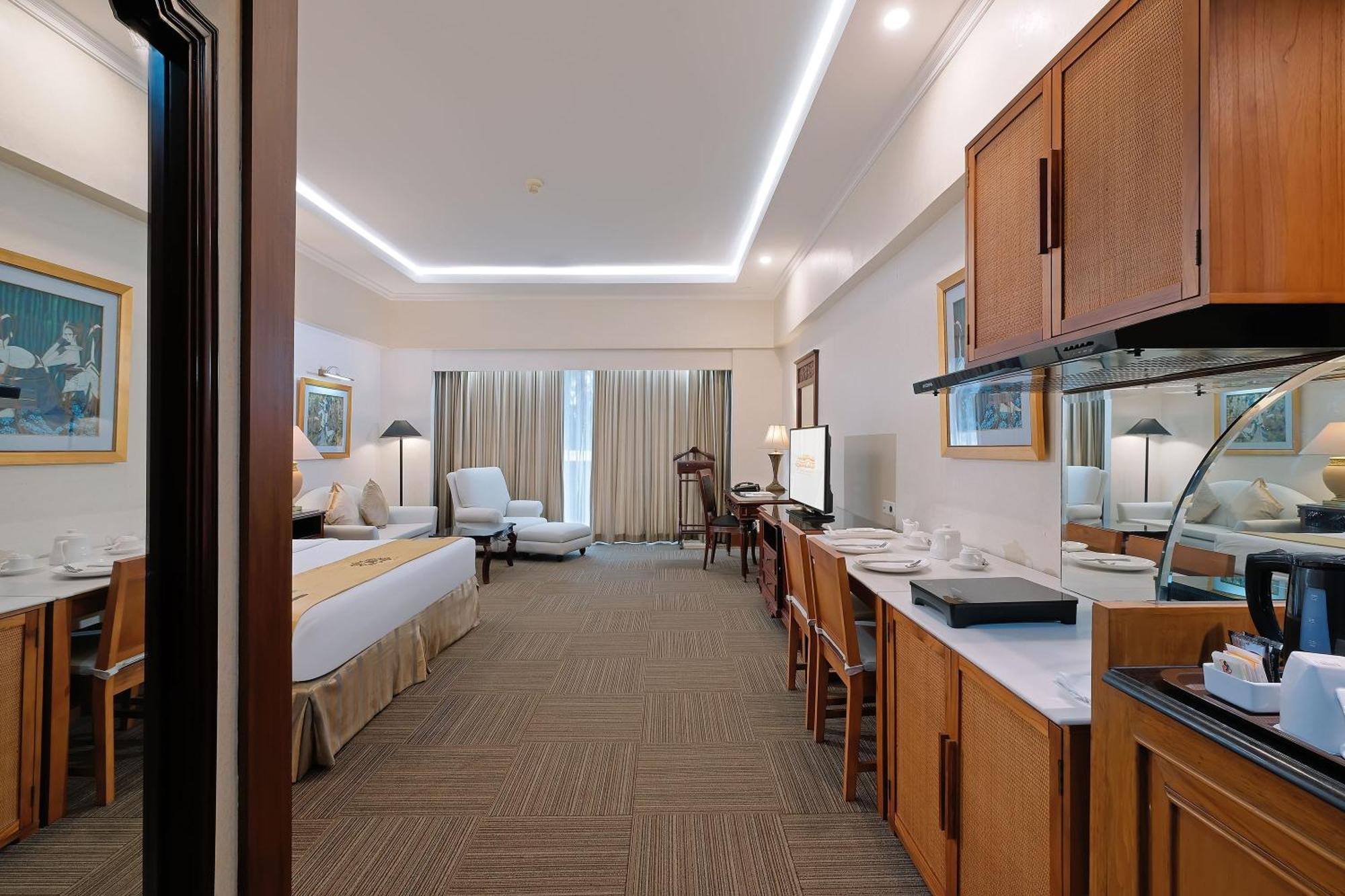 Sunlake Hotel Jakarta Buitenkant foto