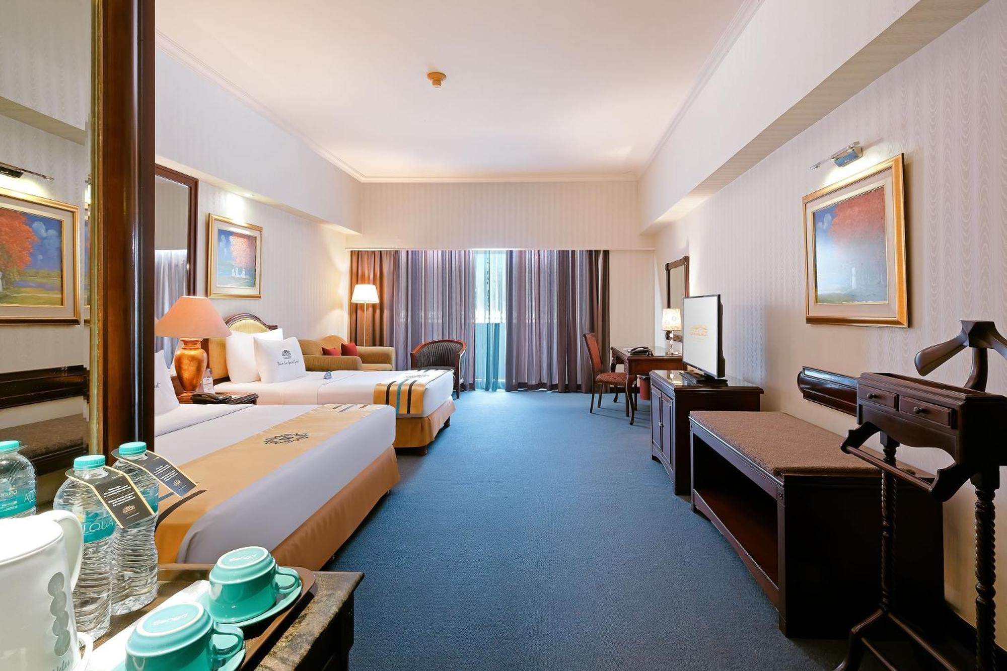 Sunlake Hotel Jakarta Buitenkant foto