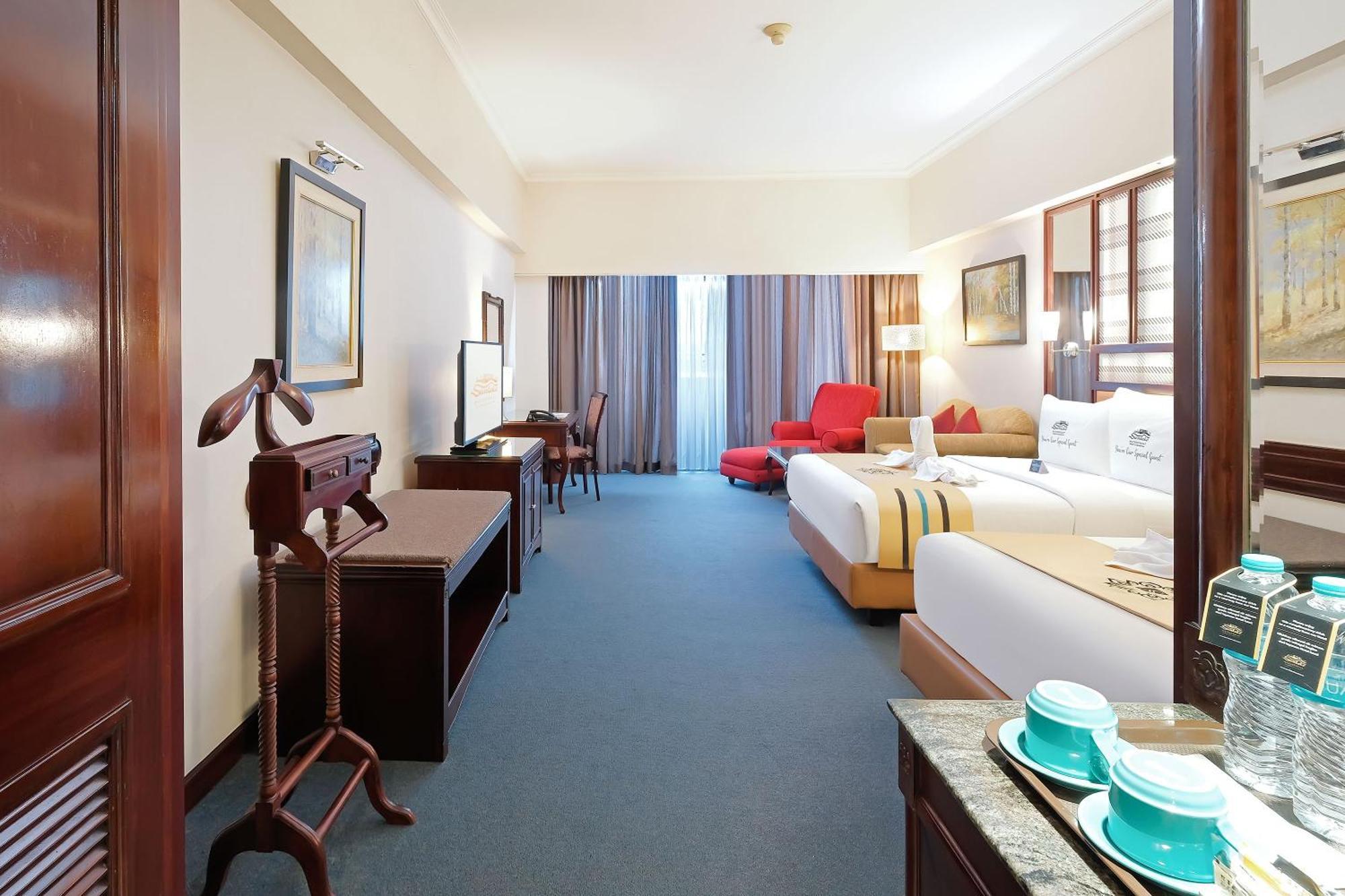 Sunlake Hotel Jakarta Buitenkant foto